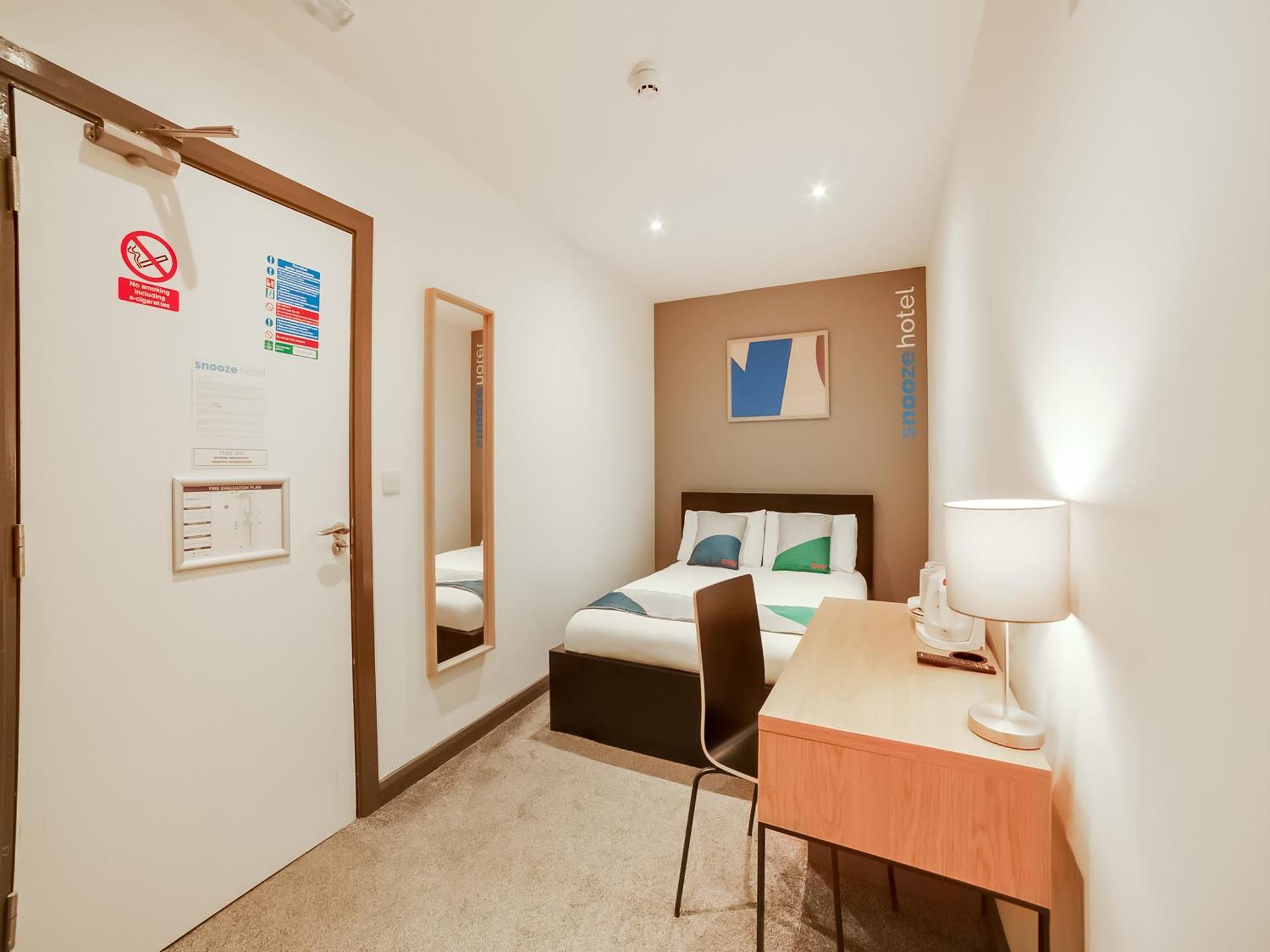 קורבי Snooze Hotel חדר תמונה